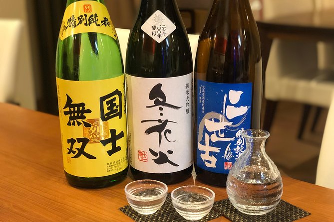 A pairing experience in Sapporo where you can enjoy tempura and 3 kinds of Hokkaido-only sake, along with a soba-noodle making experience! - Language, pace, and group size