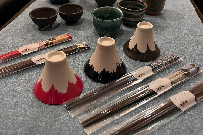Experience Comparing Sake and Delicacies in shinjyuku - Choosing three sakes from across Japan