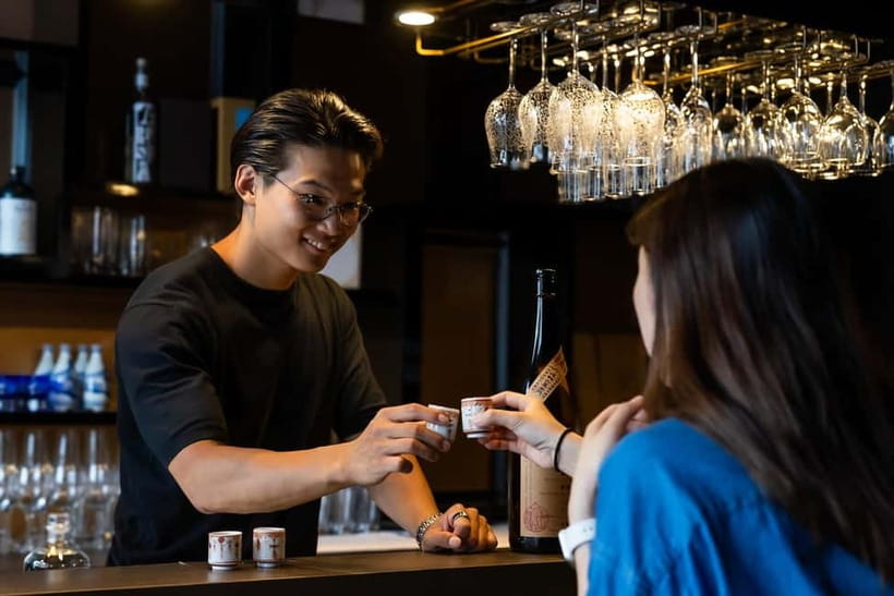 Ginza, Tokyo: Sake Experience with traditional vessels - Why the vessel changes the tasting
