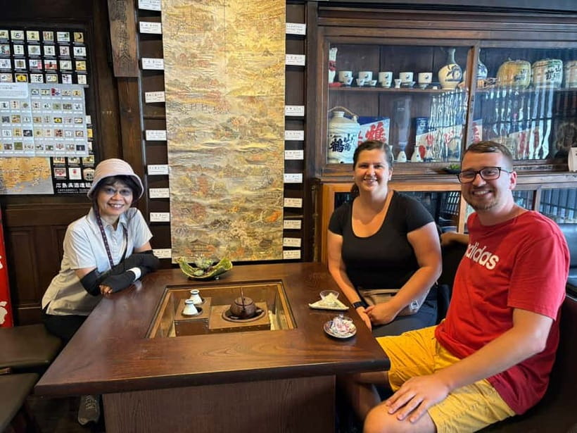 Hiroshima: Saijo Sake Tasting at 7 Breweries Guided Tour - Who will enjoy this Saijo sake walk?
