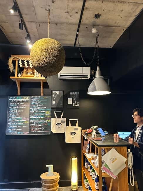 Historic Kanda Sake Tasting at Tokyo’s Oldest Shop (1596) - Browsing and buying after the tasting