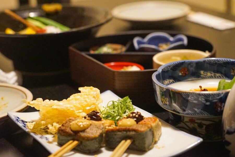 Kyoto: Foodie Night Tour in Gion with 9 dishes + 6 Sake - Who will enjoy this Kyoto food tour?