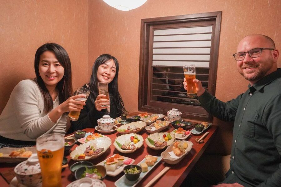 Kyoto: Foodie Night Tour in Gion with 9 dishes + 6 Sake - Starting beside the Izumo-no-Okuni statue