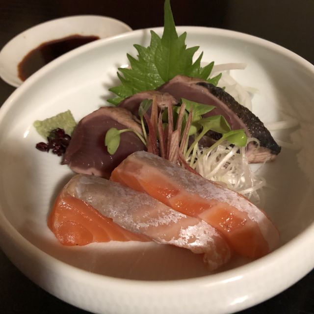 Kyoto: Foodie Night Tour in Gion with 9 dishes + 6 Sake - Guide quality can shape the whole evening