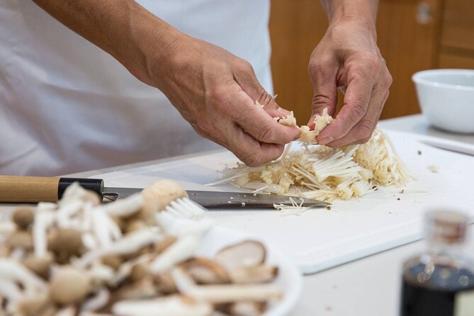 Make Otsumami + Sake Pairing (Includes 6-Course Meal) - Why the small group matters in a cooking lesson