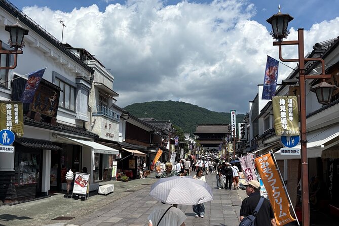 Nagano Private Tour: Ninja Temple, Soba Making & Sake Tasting - What the private format is worth