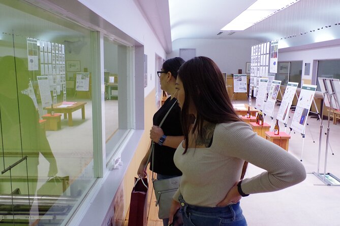 Nagano Sake Tasting Walking Tour - Shopping around Zenkoji’s old streets