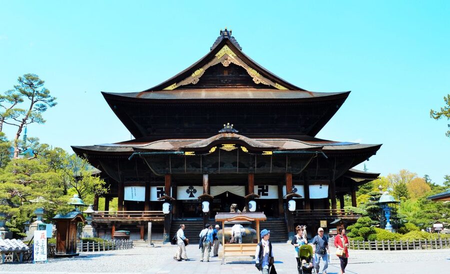 Nagano: Snow Monkeys, Zenkoji Temple & Sake Day Trip - At a glance