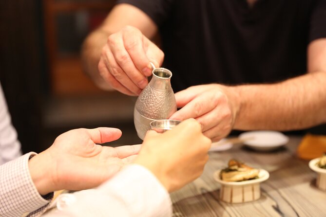 Private Food & Sake Tour in Central Kyoto with Sake Sommelier - First stop: a machiya izakaya in a traditional townhouse