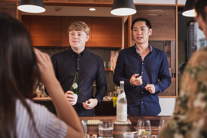 Sake Omakase in Tokyo: Guided Tasting by Certified Sommeliers - The room and group size make a difference