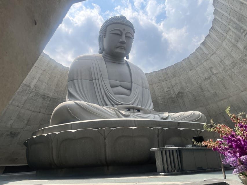 Sapporo: Buddha Hill, TV Tower, and Sake Stand Bar Tour - Meeting your guide at Sapporo Station