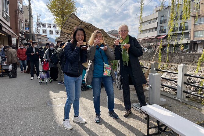 Takayama Local Cuisine, Food & Sake Cultural Tour with Government-Licensed Guide - How customization changes the day