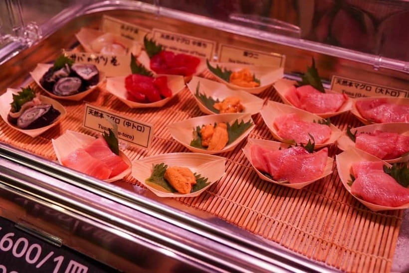 Tokyo: Private Tsukiji Street Food & Sake with Local Guide - Key points at a glance