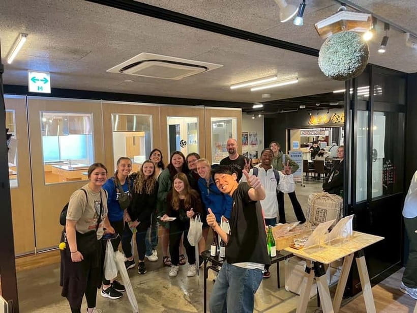 Tokyo: Private Tsukiji Street Food & Sake with Local Guide - What the $99 price really covers
