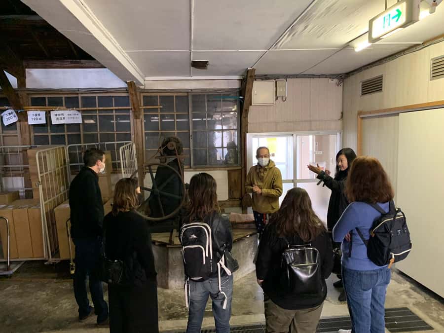 Tokyo: Toshimaya Sake Brewery Tour with Sake Tasting - Inside Tokyo’s oldest sake brewery