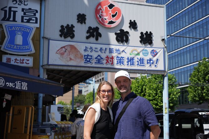 Tsukiji Market Eating Tour, Authentic Sushi & Sake Comparison - Seeing seafood up close at Tsukiji Fish Market