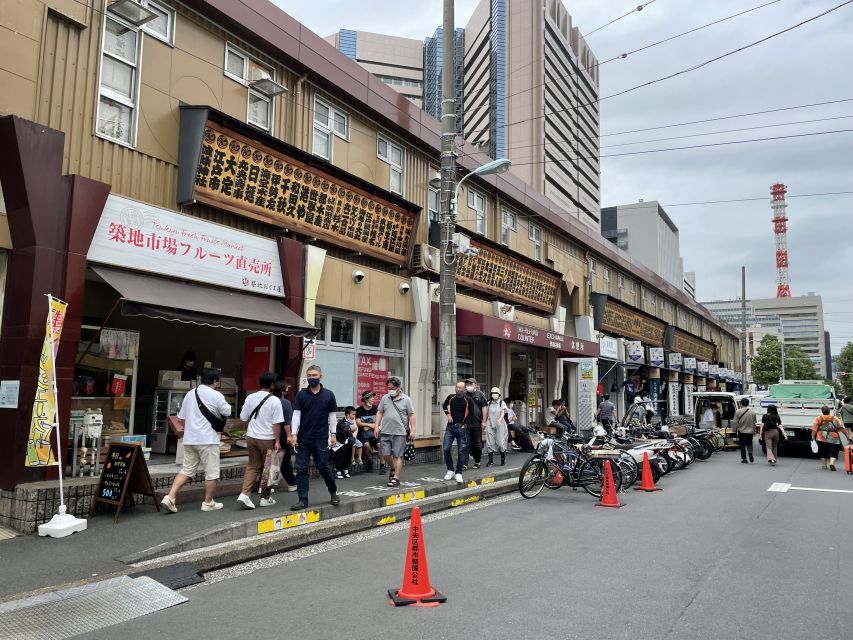 Tsukiji: Outer Market Walking Tour & Sake Tasting Experience - Key points at a glance