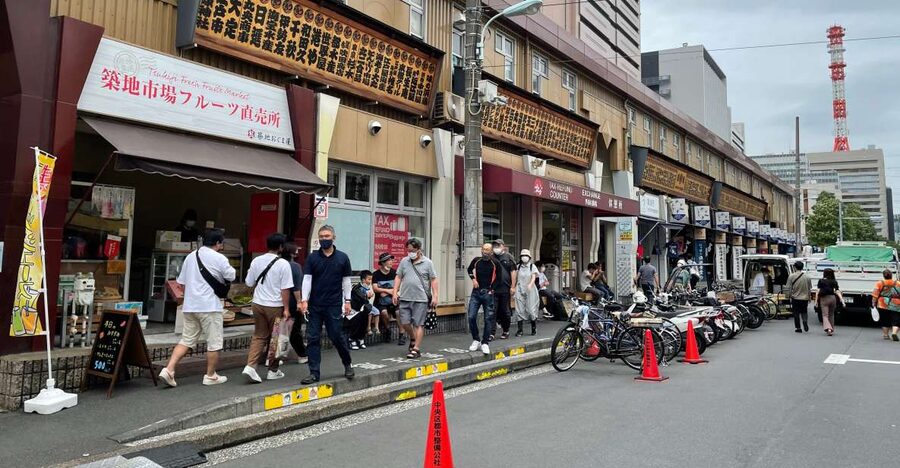 Tsukiji: Outer Market Walking Tour & Sake Tasting Experience - Why this Tsukiji tour works so well