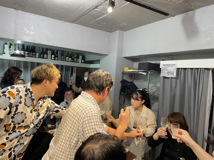 Tsukiji: Outer Market Walking Tour & Sake Tasting Experience - Meeting at Tsukiji Hongwanji Temple