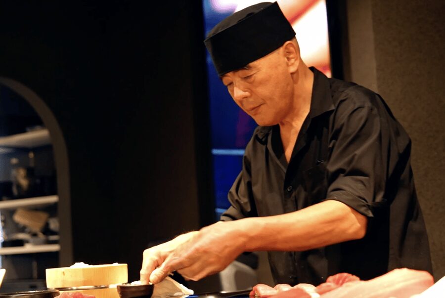 Unlimited Sake Tasting with Sushi Omakase tasting in Tokyo - Sushi with tuna from Yamayuki