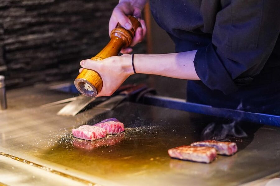 Wagyu Beef & Sake Pairing Foodie Tour in Tokyo - Meeting at Shimbashi Station and starting with railway history